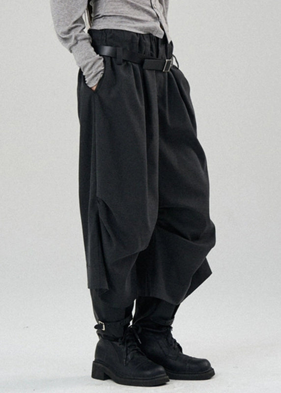 Effortlessly Elegant Pants with a Timeless Design