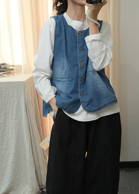 Well Tailored Garment with a Graceful Silhouette
