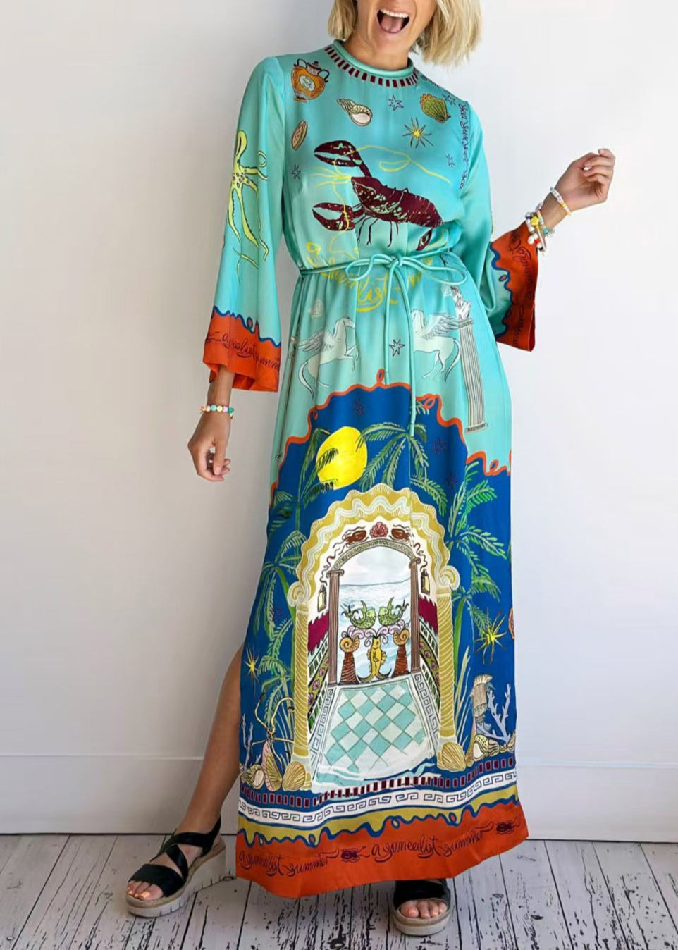 Effortlessly Elegant Dress with a Timeless Design