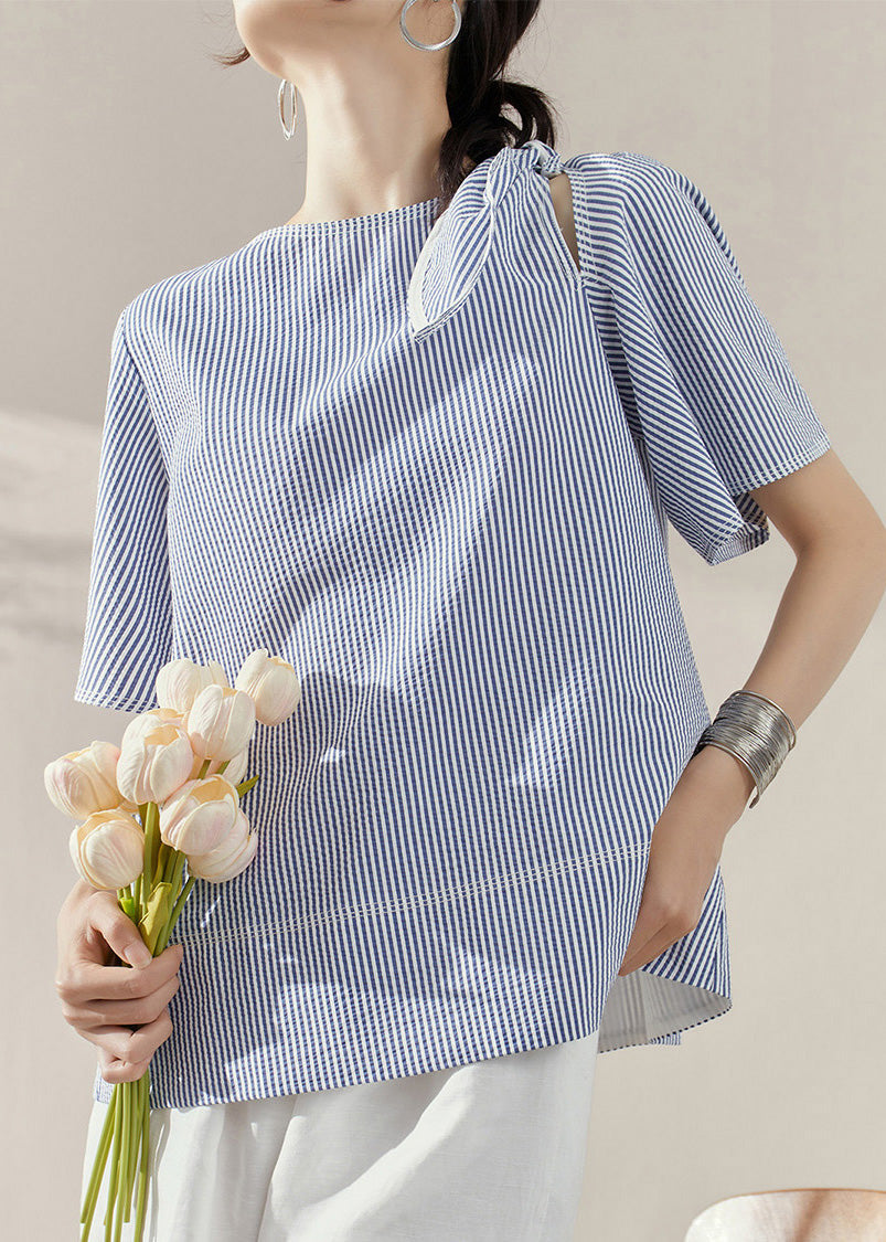 Effortlessly Elegant Top with a Timeless Design