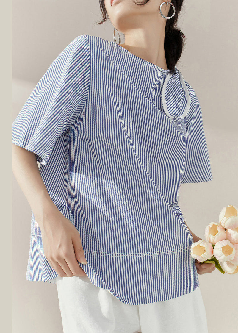 Effortlessly Elegant Top with a Timeless Design