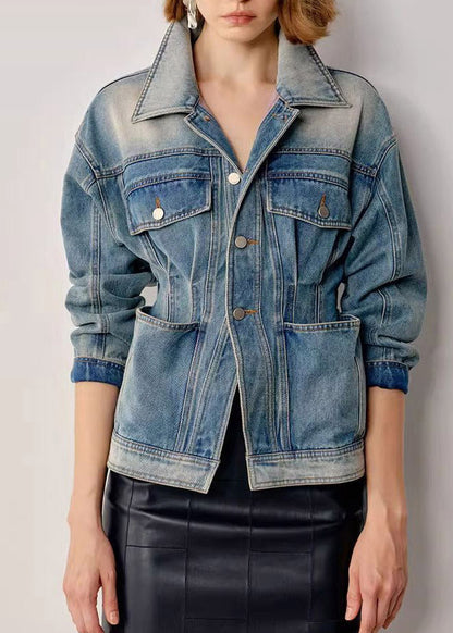Sophisticated Coat with a Clean Classic Look