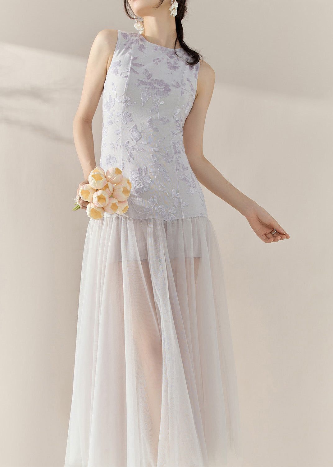 Beautifully Finished Dress in a Timeless Design