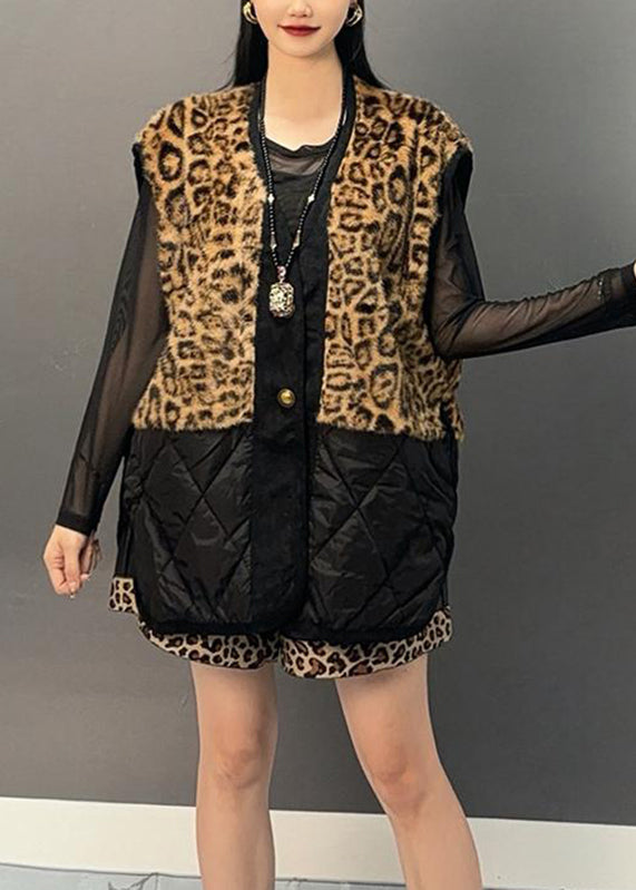 Effortlessly Elegant Coat with a Timeless Design