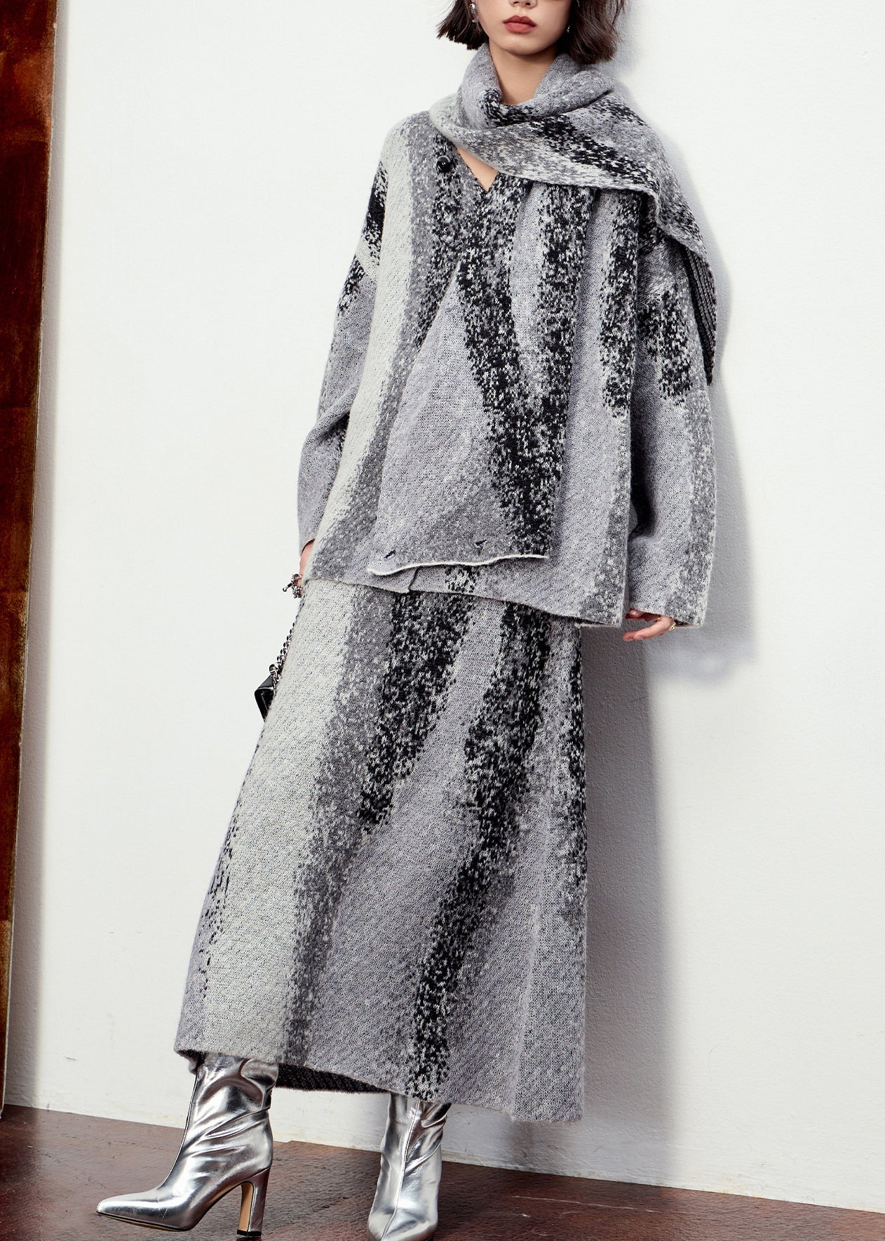 Beautifully Finished Cardigan in a Timeless Design