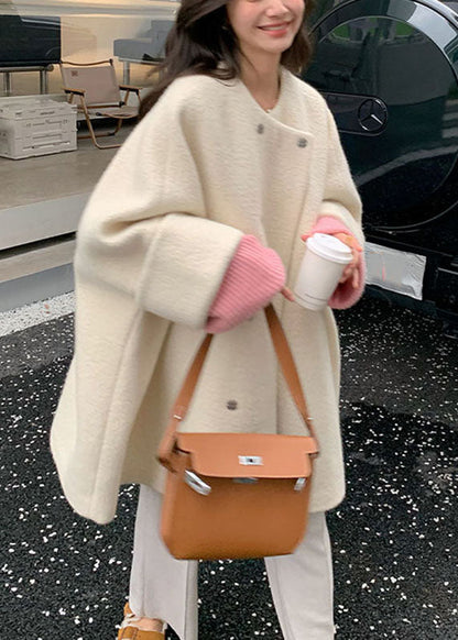 Well Tailored Coat with a Graceful Silhouette