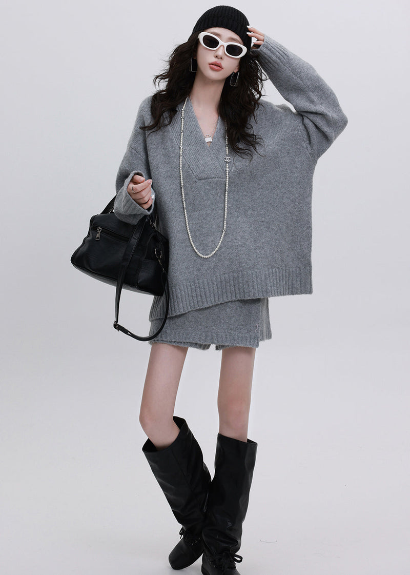 Gracefully Styled Sweater for Any Occasion