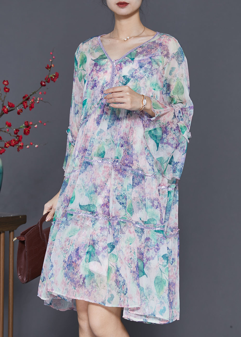 Effortlessly Elegant Dress with a Timeless Design