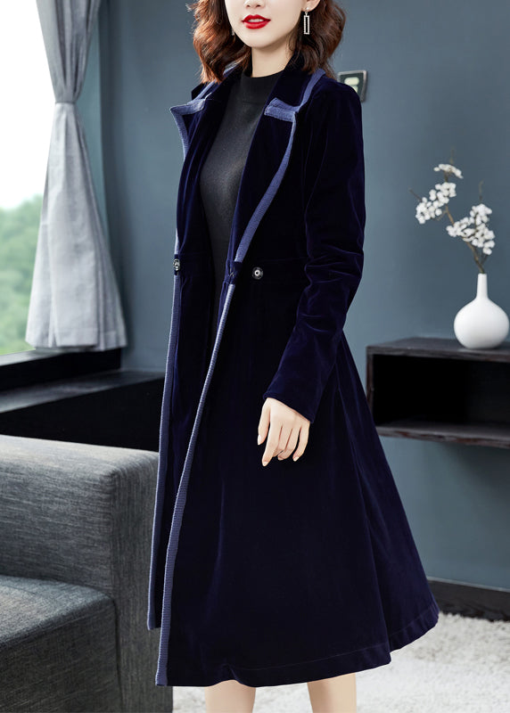 Effortlessly Elegant Coat with a Timeless Design