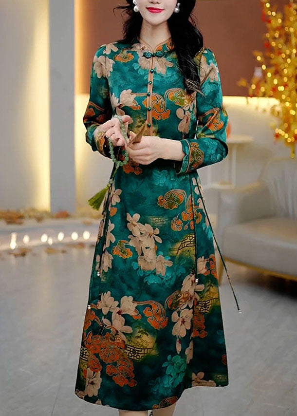 Classic Vintage Dress with a Flattering Fit