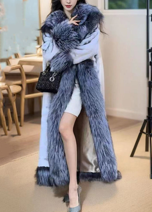 Effortlessly Elegant Coat with a Timeless Design