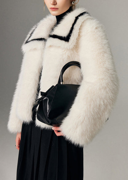 Elegantly Styled Coat for Everyday Wear