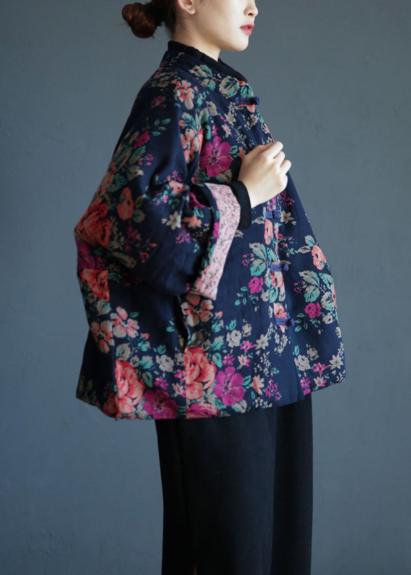 Well Tailored Coat with a Graceful Silhouette
