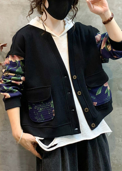 Well Tailored Coat with a Graceful Silhouette