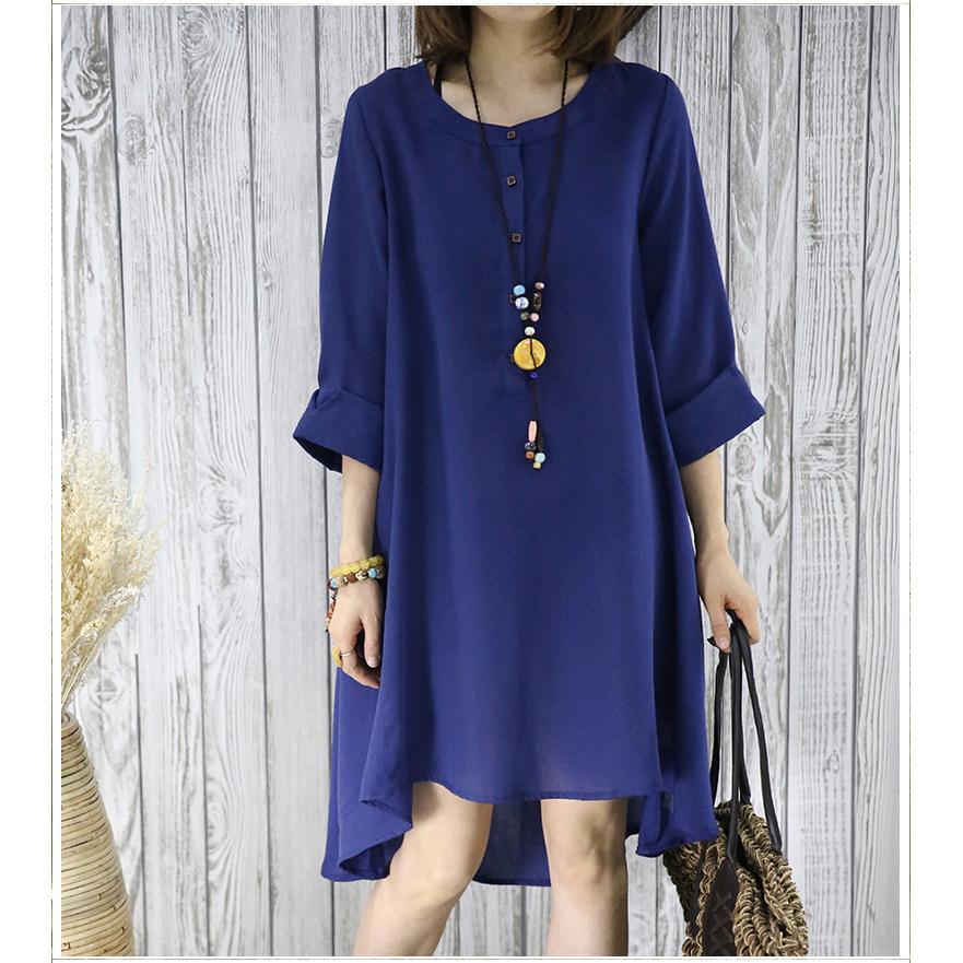 Classic Vintage Blouse with a Flattering Fit