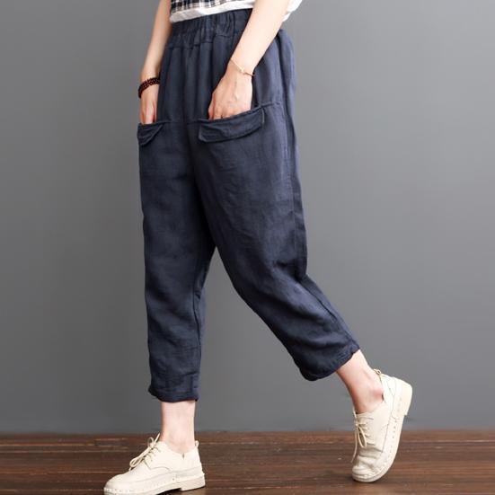 Elegantly Styled Trousers for Everyday Wear