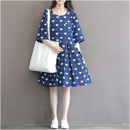 Beautifully Finished Dress in a Timeless Design