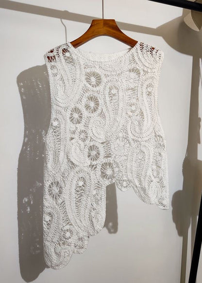 Effortlessly Elegant Garment with a Timeless Design