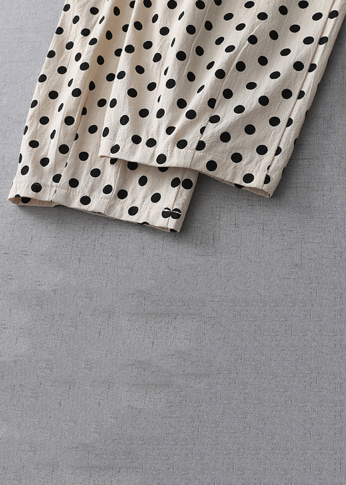 Effortlessly Elegant Pants with a Timeless Design