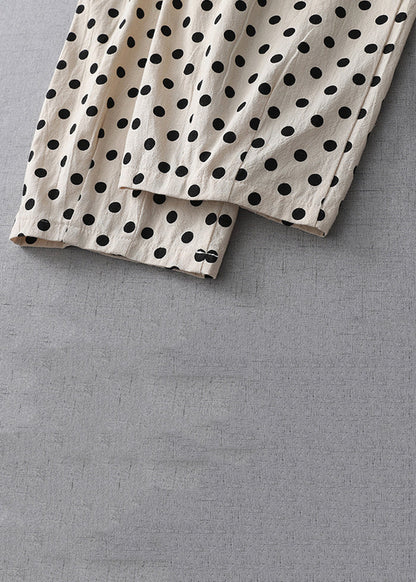 Effortlessly Elegant Pants with a Timeless Design