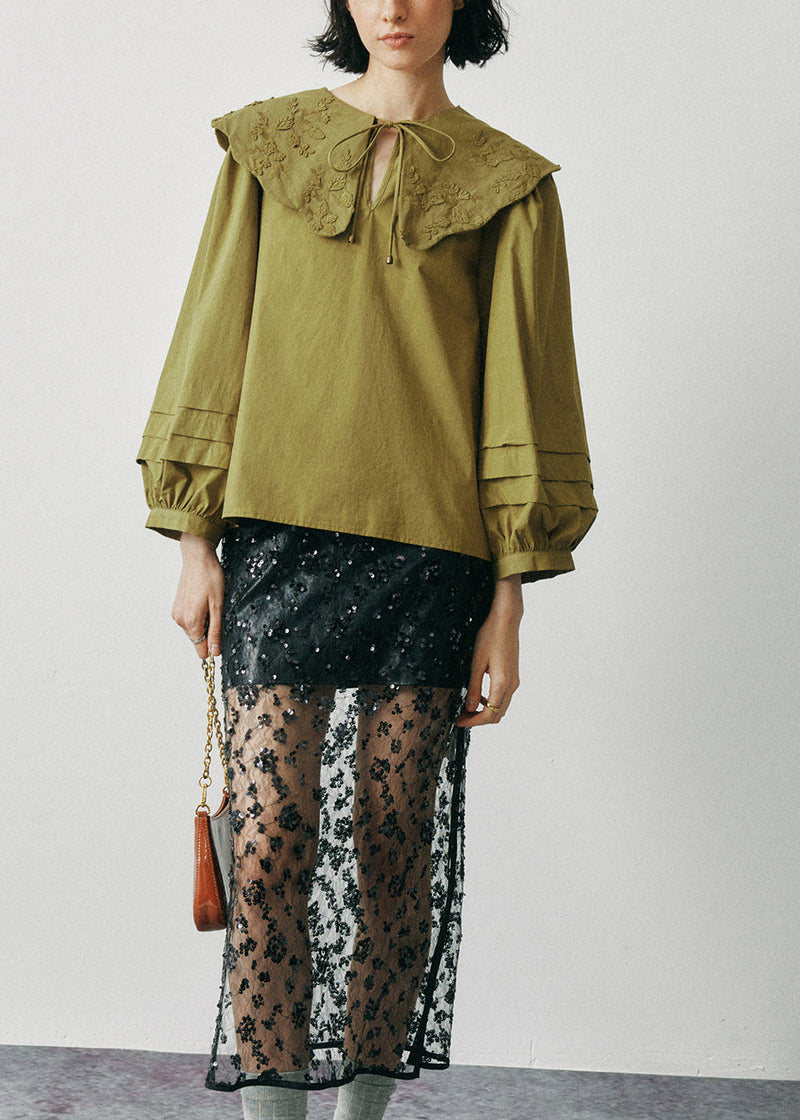 Well Tailored Shirt with a Graceful Silhouette
