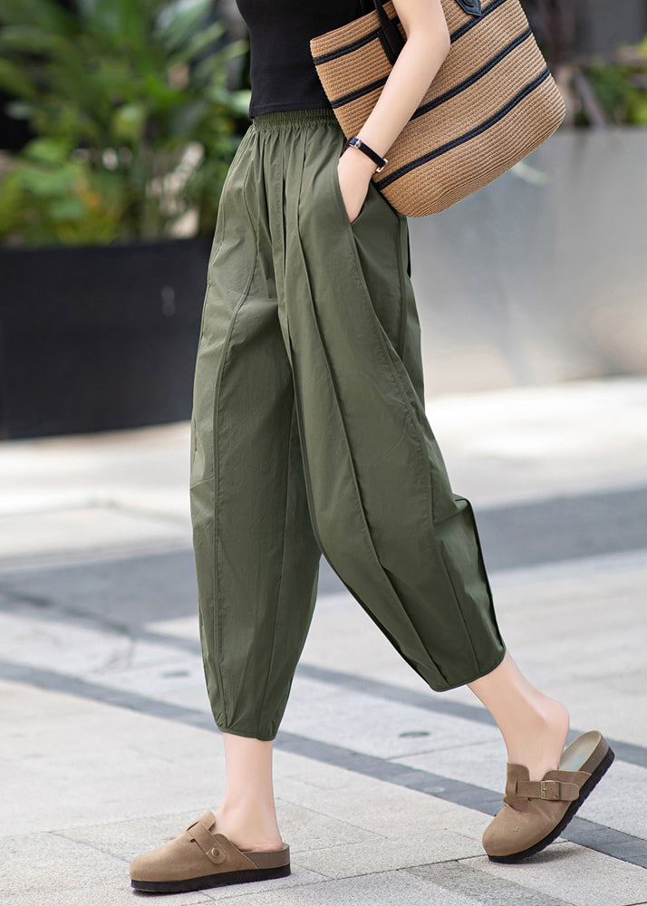 Well Tailored Pants with a Graceful Silhouette