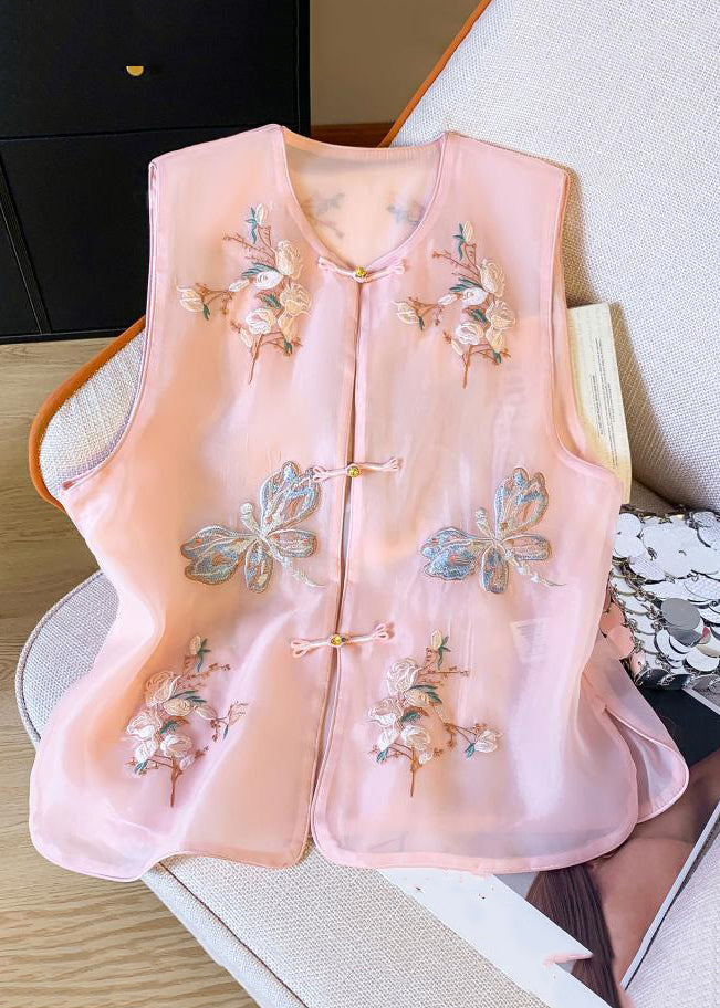 Beautifully Finished Coat in a Timeless Design