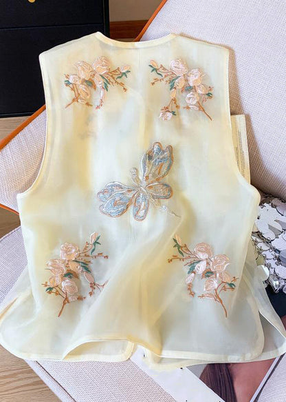 Beautifully Finished Coat in a Timeless Design