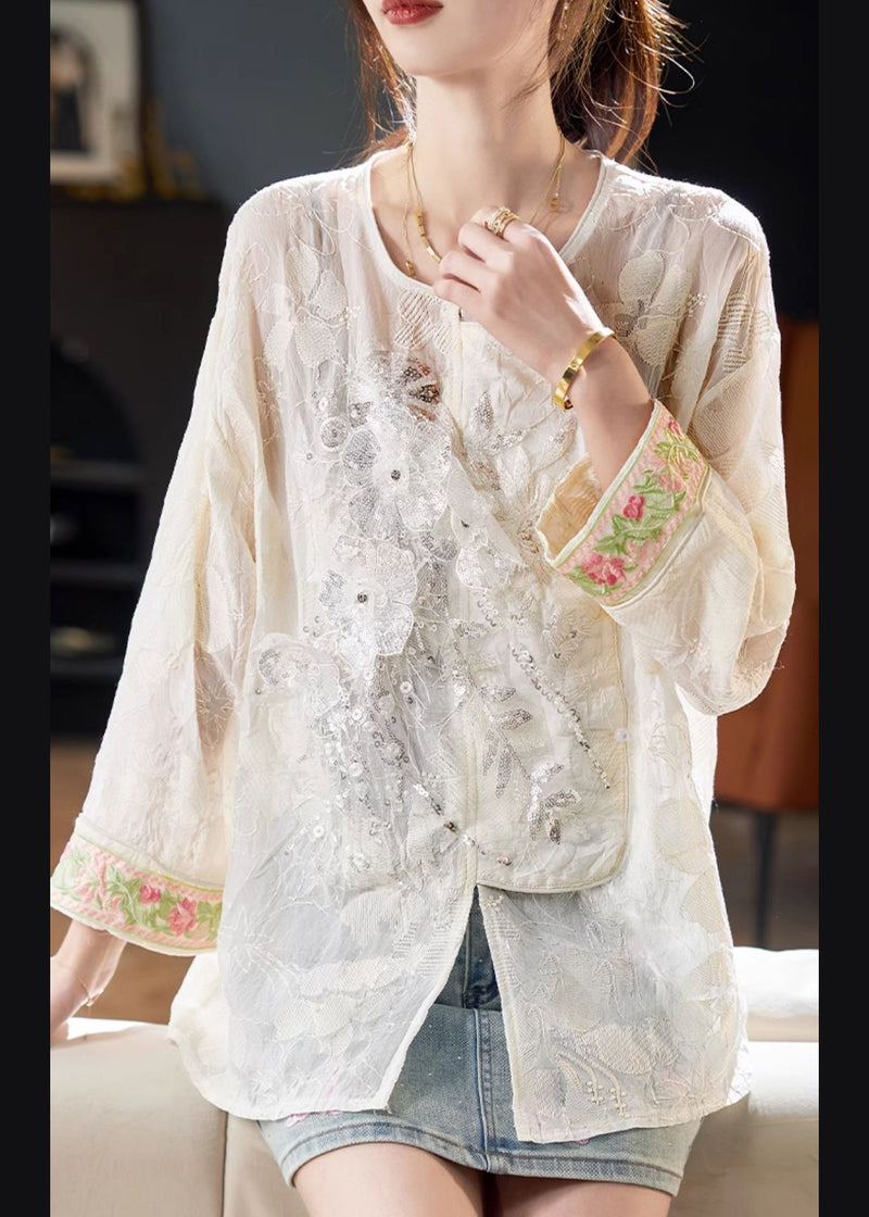 Effortlessly Elegant Blouse with a Timeless Design