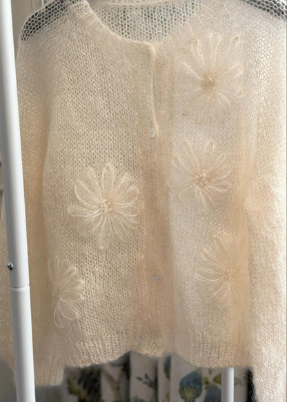 Gracefully Styled Cardigan for Any Occasion