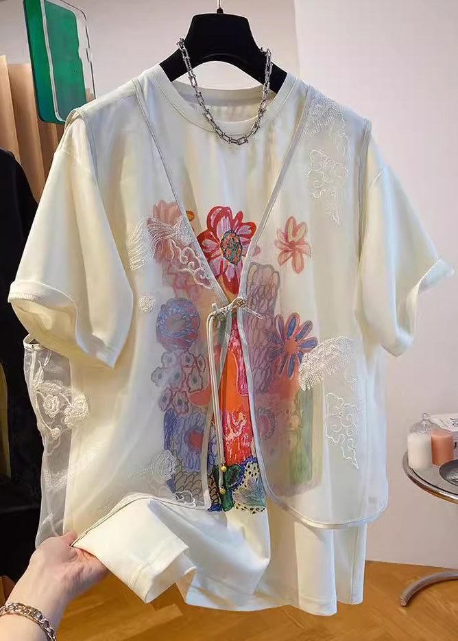 Classic Vintage Shirt with a Flattering Fit