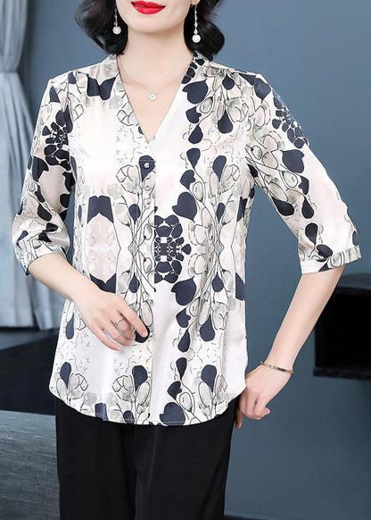 Classic Vintage Top with a Flattering Fit