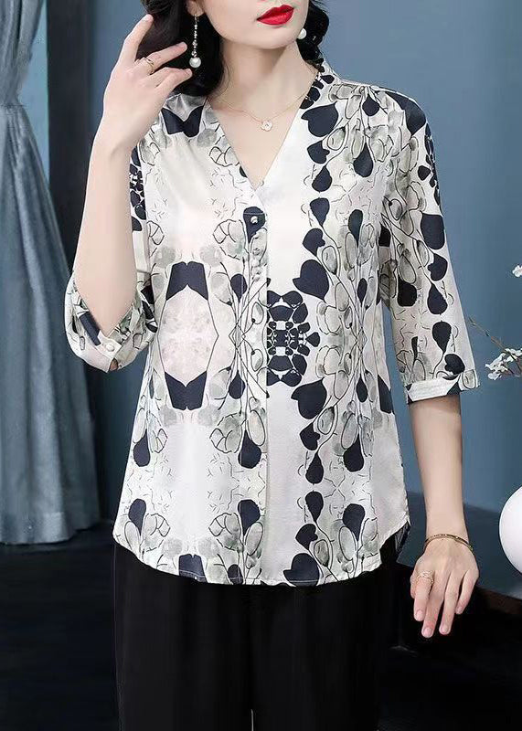 Classic Vintage Top with a Flattering Fit