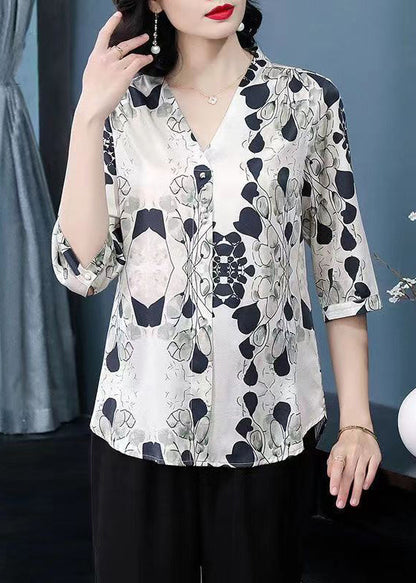 Classic Vintage Top with a Flattering Fit