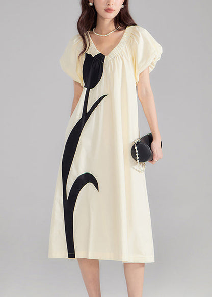 Well Tailored Dress with a Graceful Silhouette