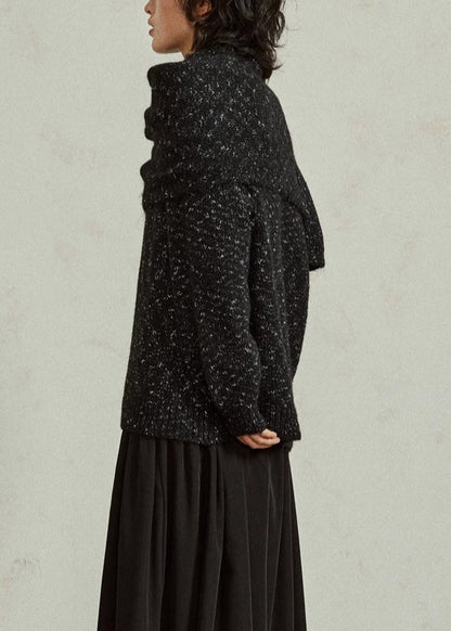 Classic Vintage Sweater with a Flattering Fit