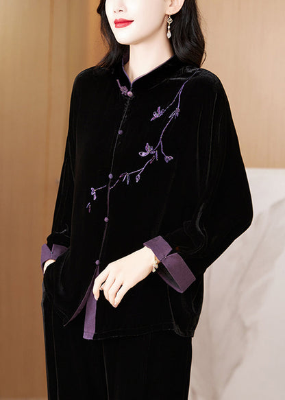 Gracefully Styled Coat for Any Occasion