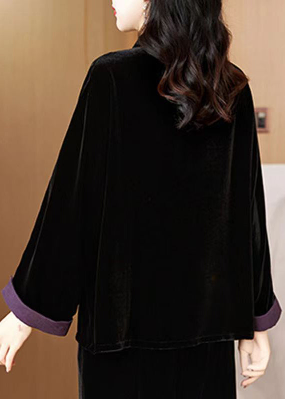 Gracefully Styled Coat for Any Occasion