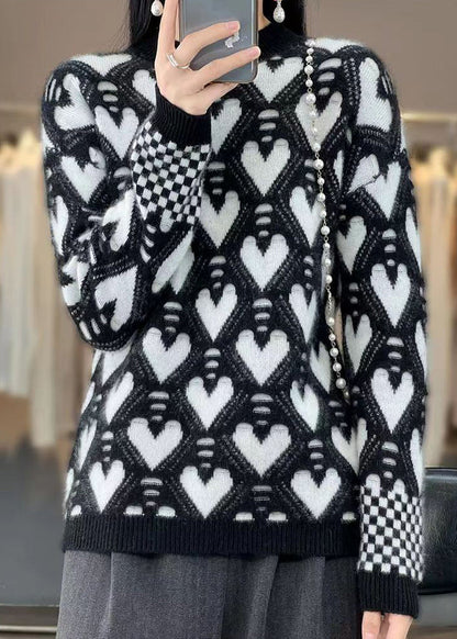 Well Tailored Sweater with a Graceful Silhouette