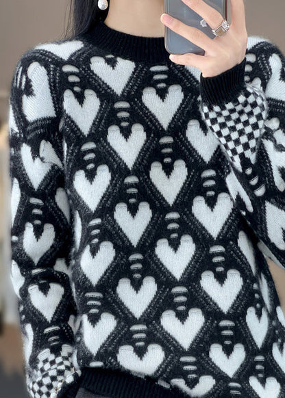 Well Tailored Sweater with a Graceful Silhouette
