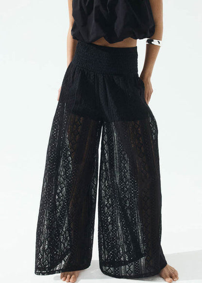 Effortlessly Elegant Pants with a Timeless Design