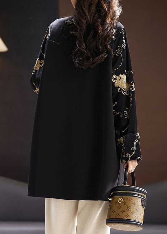 Well Tailored Top with a Graceful Silhouette