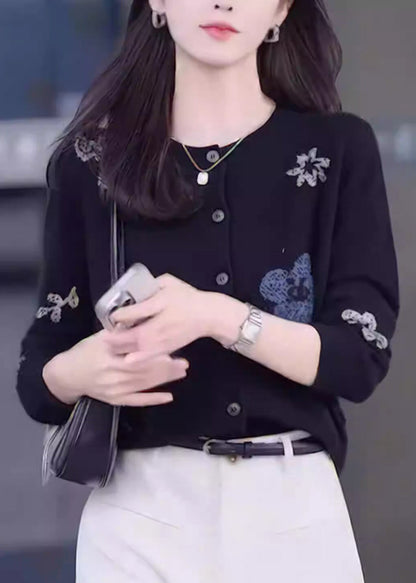 Effortlessly Elegant Coat with a Timeless Design