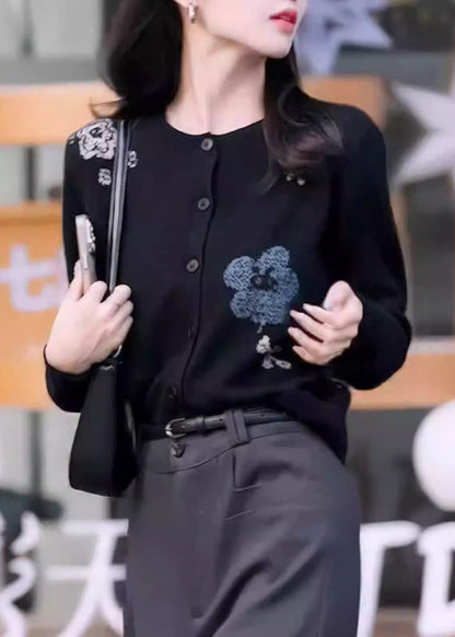 Effortlessly Elegant Coat with a Timeless Design