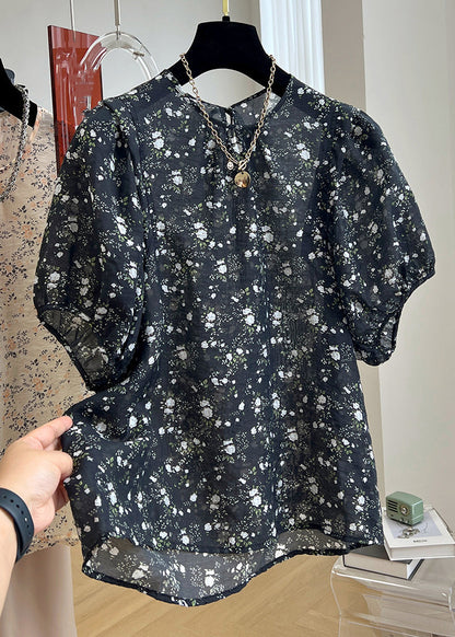 Classic Vintage Shirt with a Flattering Fit