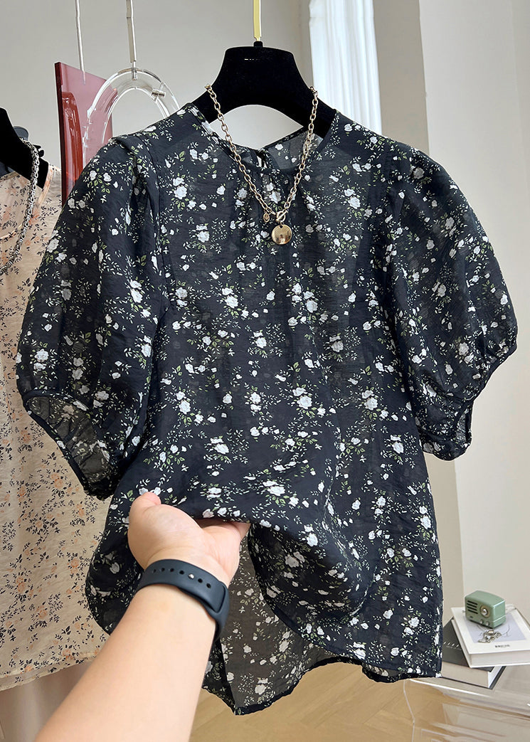 Classic Vintage Shirt with a Flattering Fit