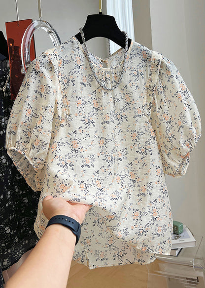 Classic Vintage Shirt with a Flattering Fit