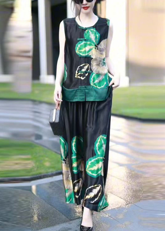 Classic Vintage Pants with a Flattering Fit