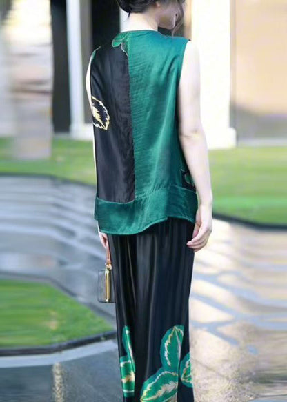Classic Vintage Pants with a Flattering Fit