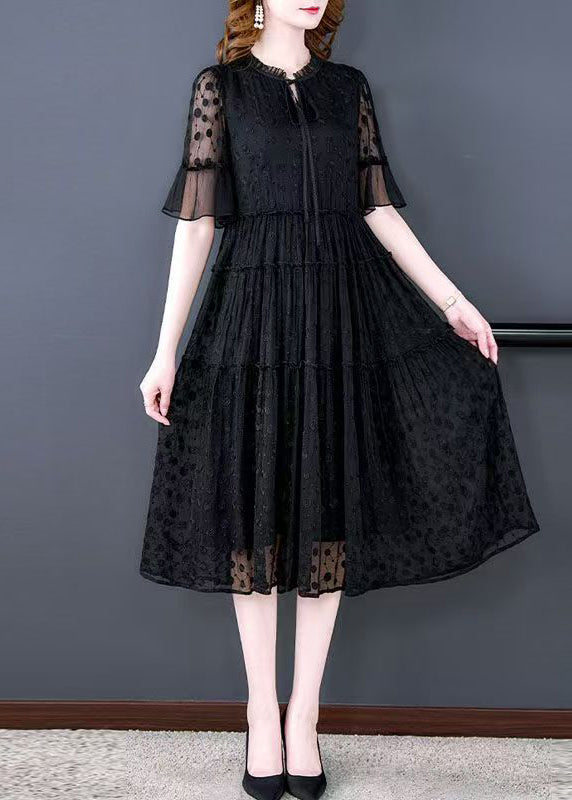 Beautifully Finished Dress in a Timeless Design